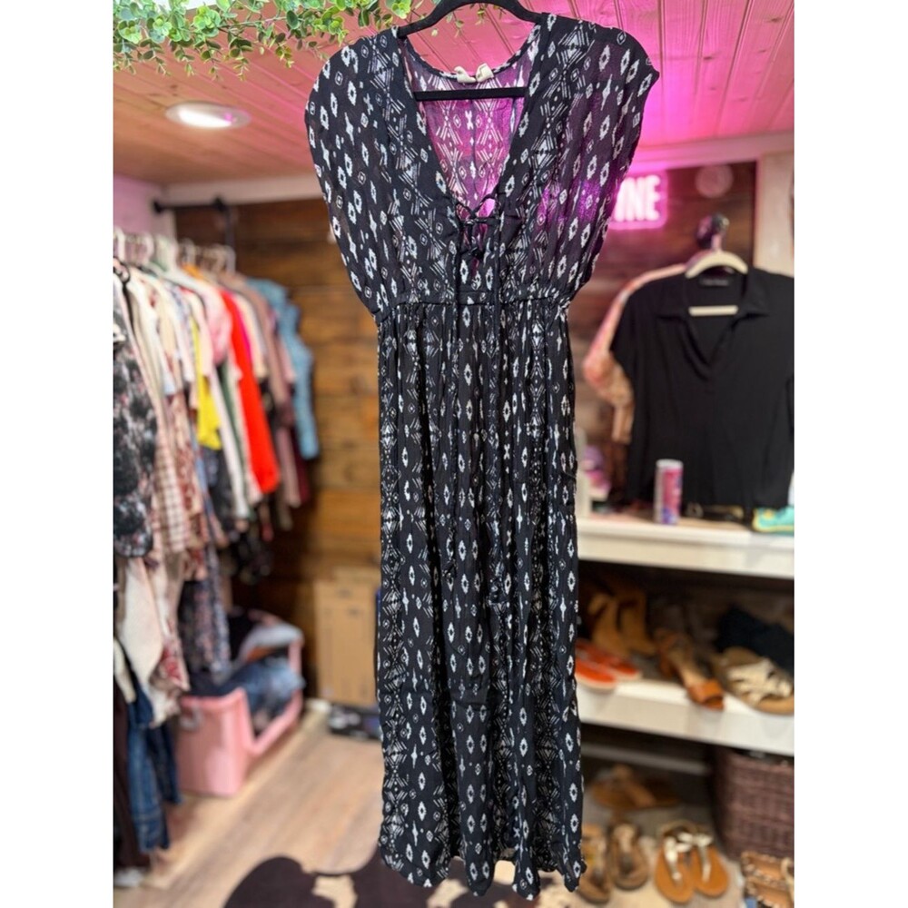Black Patterned Cap-Sleeve Maxi cover up Dress